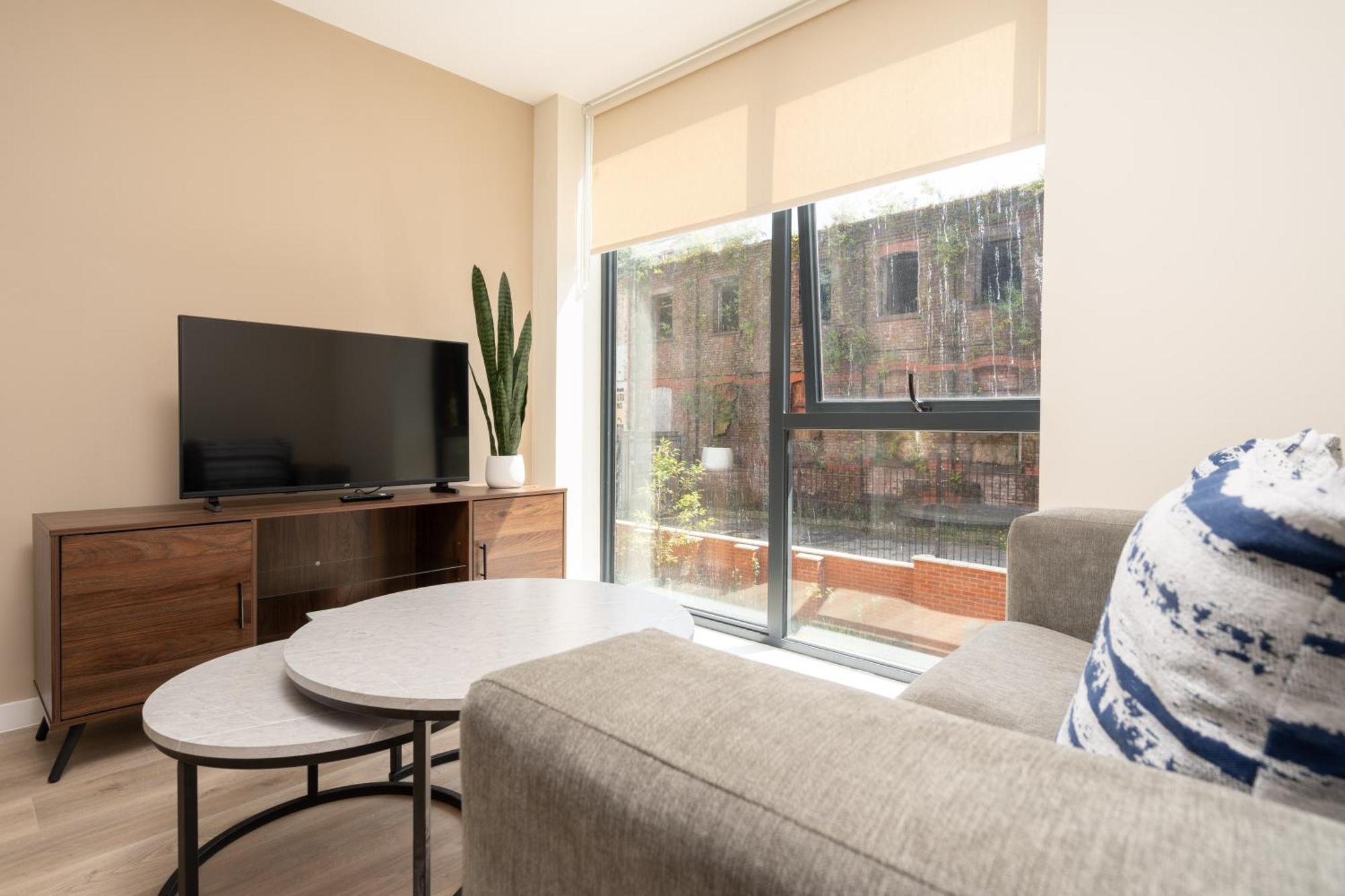 Liverpool City Apartment With Parking & Ev Buitenkant foto